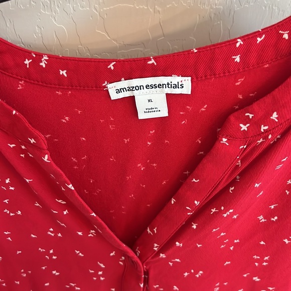 Amazon Essentials NWOT red button down top XL - Picture 2 of 2